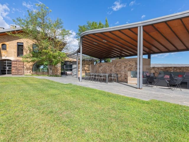 6 soveværelse Finca/Landehus til salg i Forallac med swimmingpool - € 4.900.000 (Ref: 7445898)