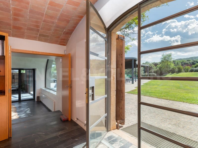 6 soveværelse Finca/Landehus til salg i Forallac med swimmingpool - € 4.900.000 (Ref: 7445898)