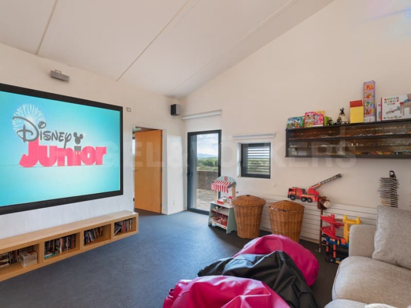 6 soveværelse Finca/Landehus til salg i Forallac med swimmingpool - € 4.900.000 (Ref: 7445898)