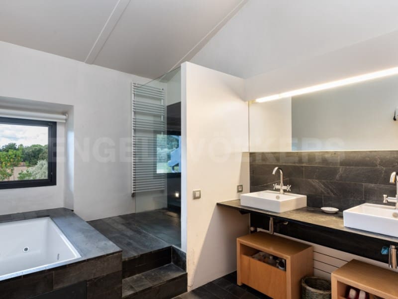 6 soveværelse Finca/Landehus til salg i Forallac med swimmingpool - € 4.900.000 (Ref: 7445898)