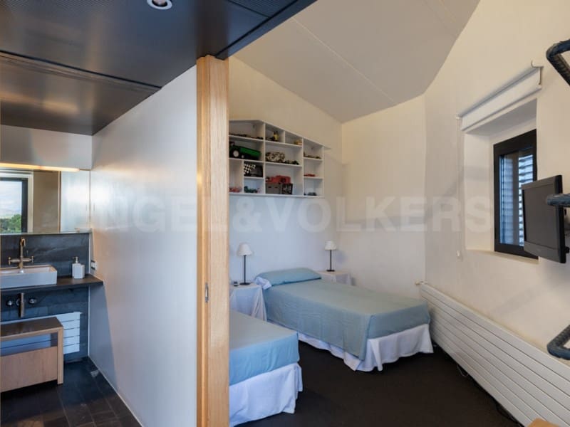 6 soveværelse Finca/Landehus til salg i Forallac med swimmingpool - € 4.900.000 (Ref: 7445898)