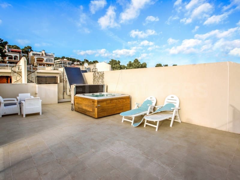 Erhverv til salg i Platja d'Aro med swimmingpool garage - € 8.500.000 (Ref: 7445903)