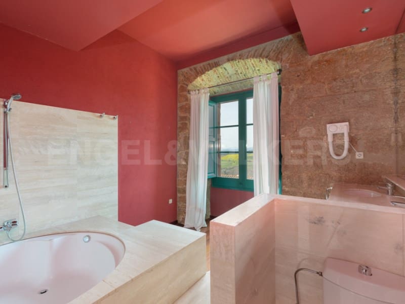 10 sypialnia Finka/Dom wiejski na sprzedaż w Bascara z basenem - 3 865 000 € (Ref: 7445904)