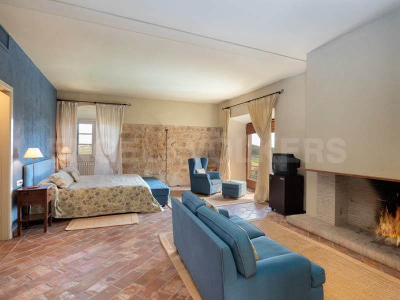 10 sypialnia Finka/Dom wiejski na sprzedaż w Bascara z basenem - 3 865 000 € (Ref: 7445904)