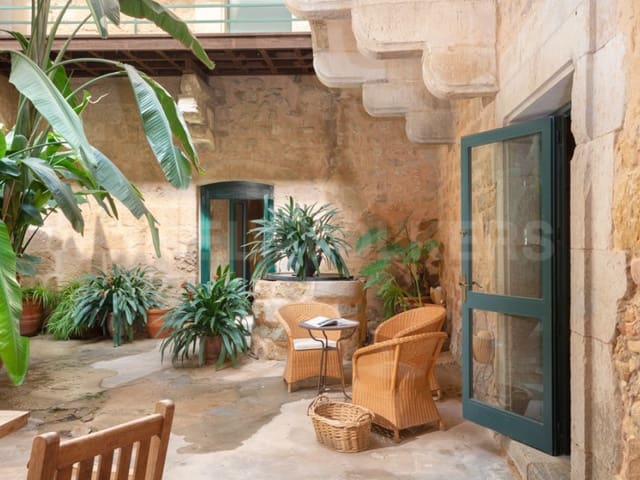 10 Zimmer Finca/Landgut zu verkaufen in Orriols, Bàscara mit Pool - 3.865.000 € (Ref: 7445904)