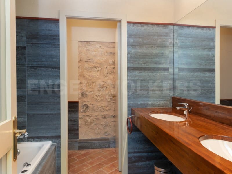 10 sypialnia Finka/Dom wiejski na sprzedaż w Bascara z basenem - 3 865 000 € (Ref: 7445904)