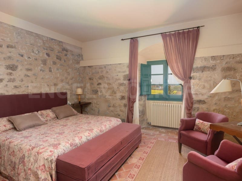 10 sypialnia Finka/Dom wiejski na sprzedaż w Bascara z basenem - 3 865 000 € (Ref: 7445904)