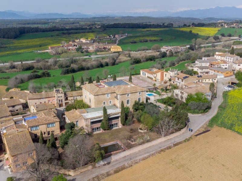 10 sypialnia Finka/Dom wiejski na sprzedaż w Bascara z basenem - 3 865 000 € (Ref: 7445904)