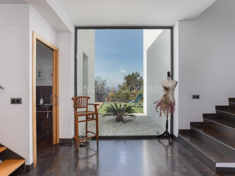 4 slaapkamer Villa te koop in Lloret de Mar met zwembad garage - € 1.200.000 (Ref: 7563706)