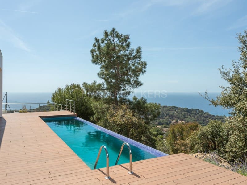 4 slaapkamer Villa te koop in Lloret de Mar met zwembad garage - € 1.200.000 (Ref: 7563706)