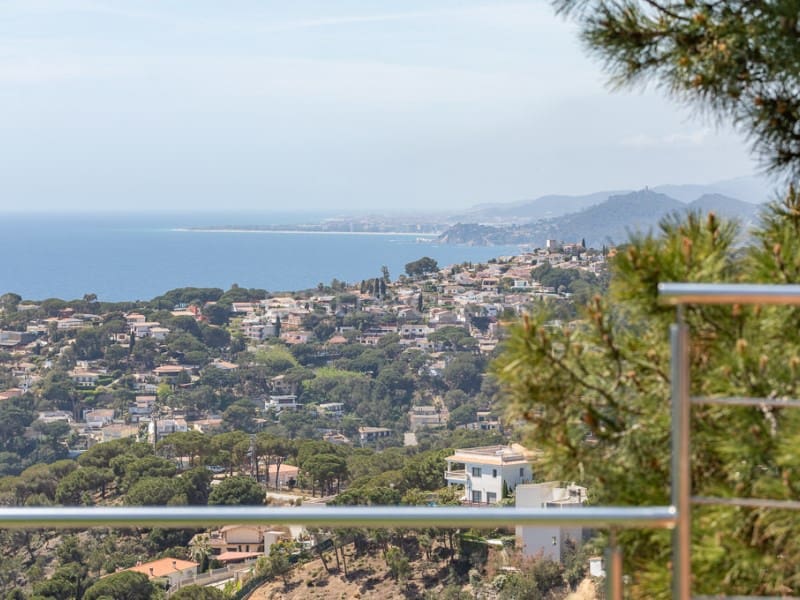 4 slaapkamer Villa te koop in Lloret de Mar met zwembad garage - € 1.200.000 (Ref: 7563706)