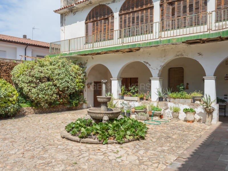 12 soveværelse Villa til salg i Vidreres med swimmingpool garage - € 710.000 (Ref: 7705954)