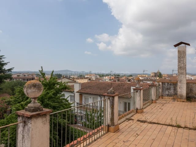 12 bedroom Villa for sale in Vidreres with pool garage - € 710,000 (Ref: 7705954)