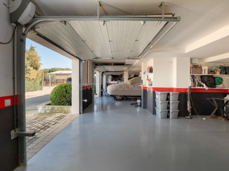 6 sypialnia Willa na sprzedaż w Gualta z basenem garażem - 3 690 000 € (Ref: 7715293)