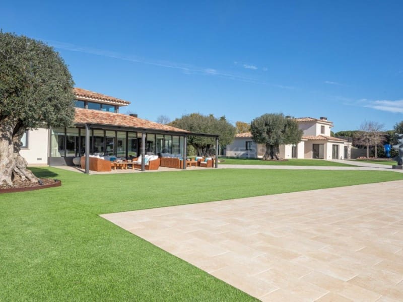 6 sypialnia Willa na sprzedaż w Gualta z basenem garażem - 3 690 000 € (Ref: 7715293)