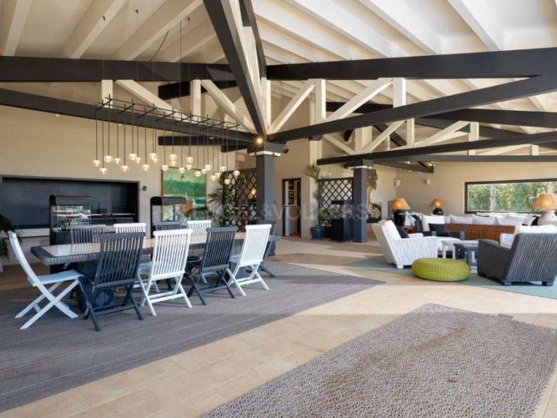 6 sypialnia Willa na sprzedaż w Gualta z basenem garażem - 3 690 000 € (Ref: 7715293)