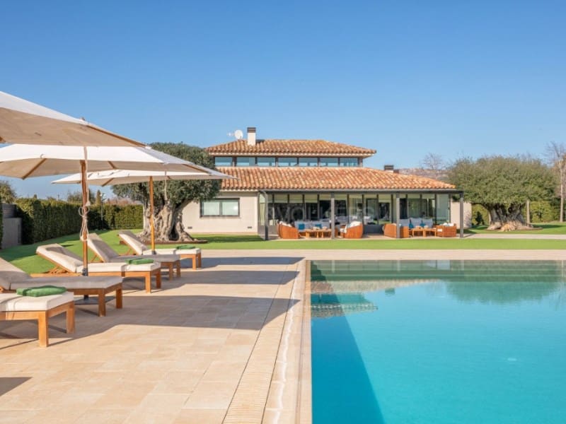 6 sypialnia Willa na sprzedaż w Gualta z basenem garażem - 3 690 000 € (Ref: 7715293)