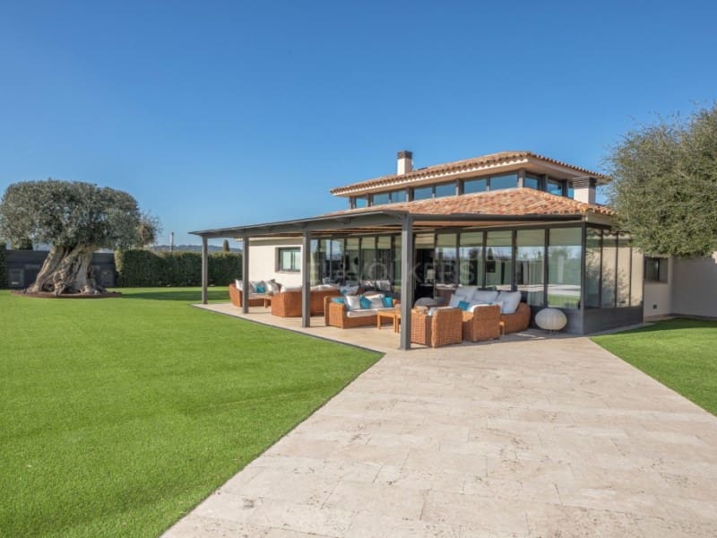 6 sypialnia Willa na sprzedaż w Gualta z basenem garażem - 3 690 000 € (Ref: 7715293)