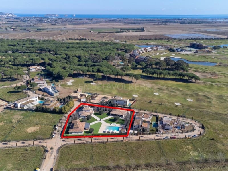 6 sypialnia Willa na sprzedaż w Gualta z basenem garażem - 3 690 000 € (Ref: 7715293)