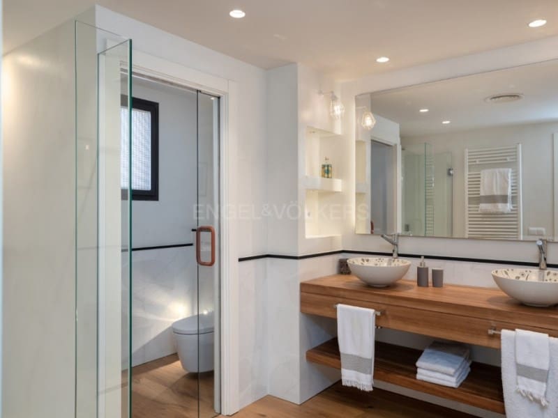 6 sypialnia Willa na sprzedaż w Gualta z basenem garażem - 3 690 000 € (Ref: 7715293)