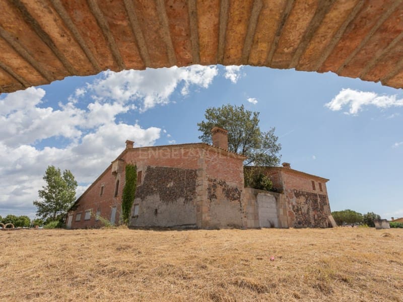 7 slaapkamer Villa te koop in Sils - € 1.500.000 (Ref: 7723753)