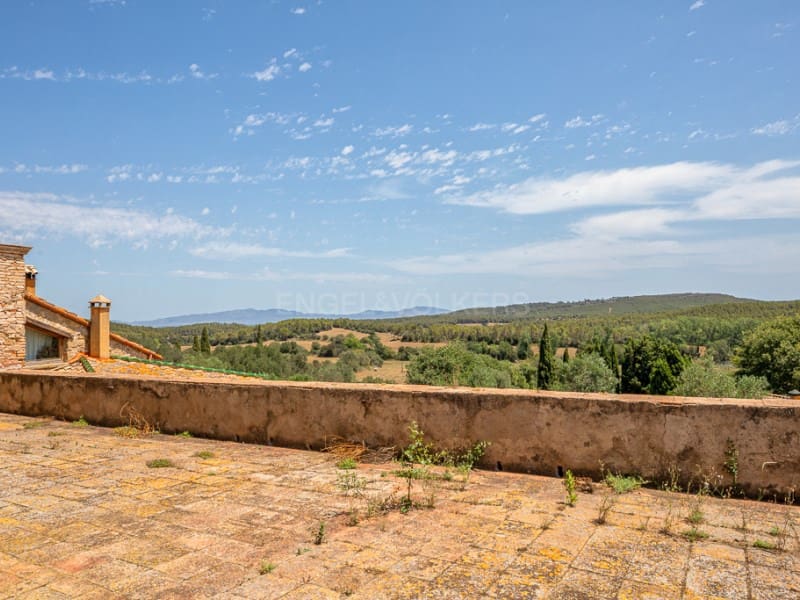 1 soveværelse Villa til salg i Vilopriu med garage - € 680.000 (Ref: 7759448)