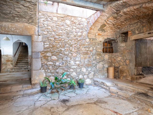 1 Zimmer Villa zu verkaufen in Vilopriu mit Garage - 680.000 € (Ref: 7759448)