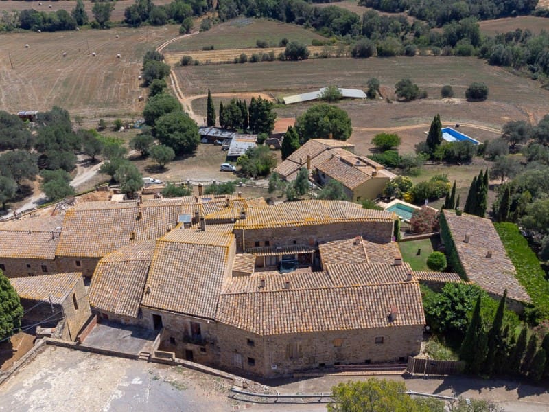 1 soveværelse Villa til salg i Vilopriu med garage - € 680.000 (Ref: 7759448)