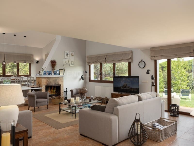 4 soveværelse Villa til salg i Santa Cristina d'Aro med swimmingpool garage - € 1.600.000 (Ref: 7778978)