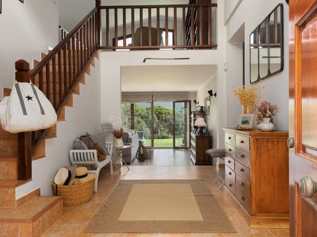 Chalet de 4 habitaciones en Santa Cristina d'Aro en venta con piscina garaje - 1.600.000 € (Ref: 7778978)