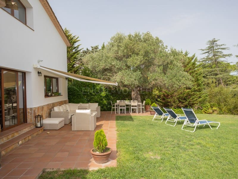 4 soveværelse Villa til salg i Santa Cristina d'Aro med swimmingpool garage - € 1.600.000 (Ref: 7778978)