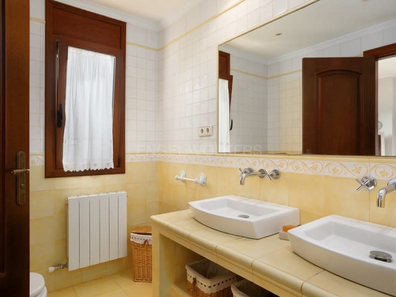 4 soveværelse Villa til salg i Santa Cristina d'Aro med swimmingpool garage - € 1.600.000 (Ref: 7778978)