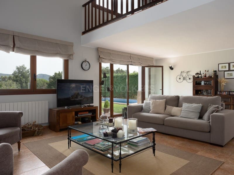 4 soveværelse Villa til salg i Santa Cristina d'Aro med swimmingpool garage - € 1.600.000 (Ref: 7778978)