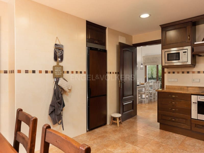 4 soveværelse Villa til salg i Santa Cristina d'Aro med swimmingpool garage - € 1.600.000 (Ref: 7778978)