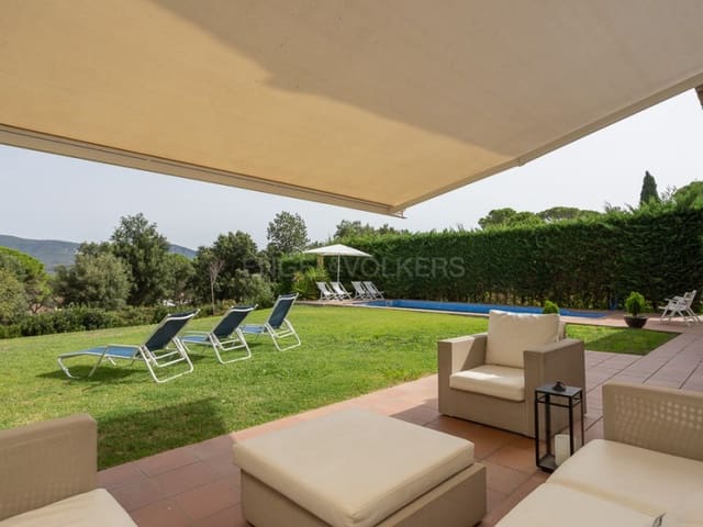 4 chambre Villa/Maison à vendre à Santa Cristina d'Aro avec piscine garage - 1 600 000 € (Ref: 7778978)