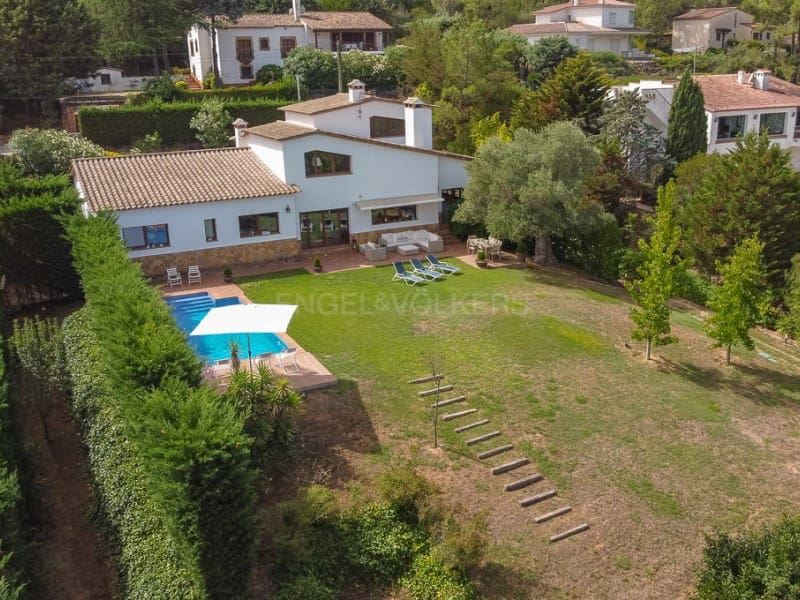 4 soveværelse Villa til salg i Santa Cristina d'Aro med swimmingpool garage - € 1.600.000 (Ref: 7778978)