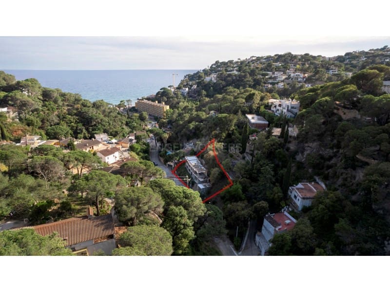 3 soverom Villa til salgs i Lloret de Mar med svømmebasseng garasje - € 1 500 000 (Ref: 7832196)