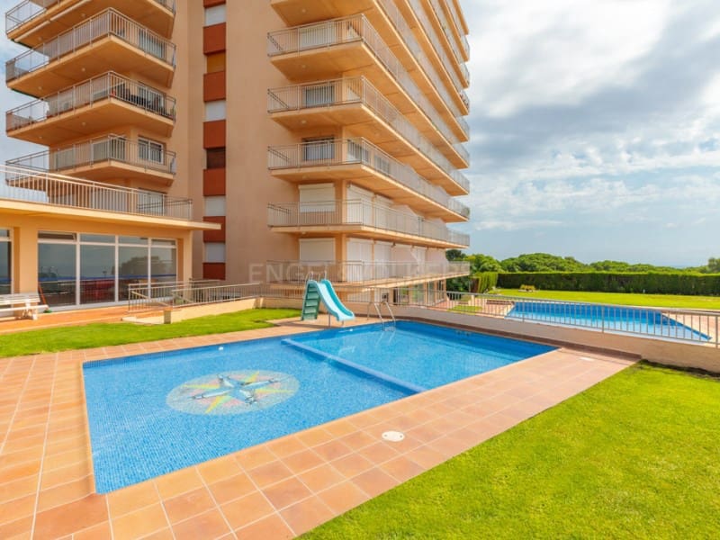 2 bedroom Flat for sale in Sant Feliu de Guixols with pool garage - € 350,000 (Ref: 7887753)