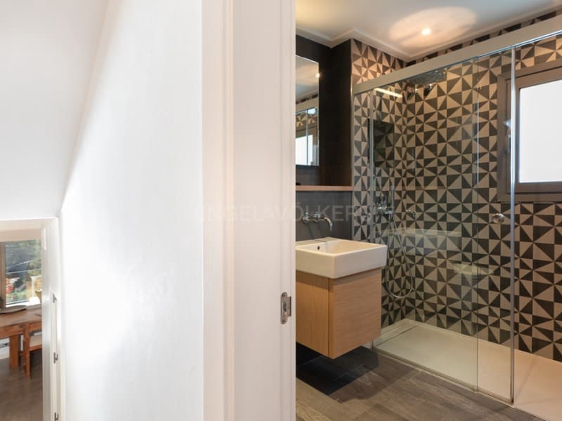 6 bedroom Villa for sale in Blanes with pool garage - € 1,695,000 (Ref: 8010441)