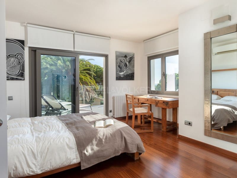 6 bedroom Villa for sale in Blanes with pool garage - € 1,695,000 (Ref: 8010441)