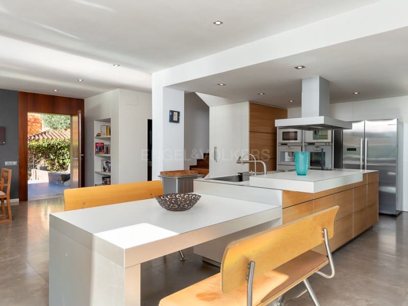 6 bedroom Villa for sale in Blanes with pool garage - € 1,695,000 (Ref: 8010441)