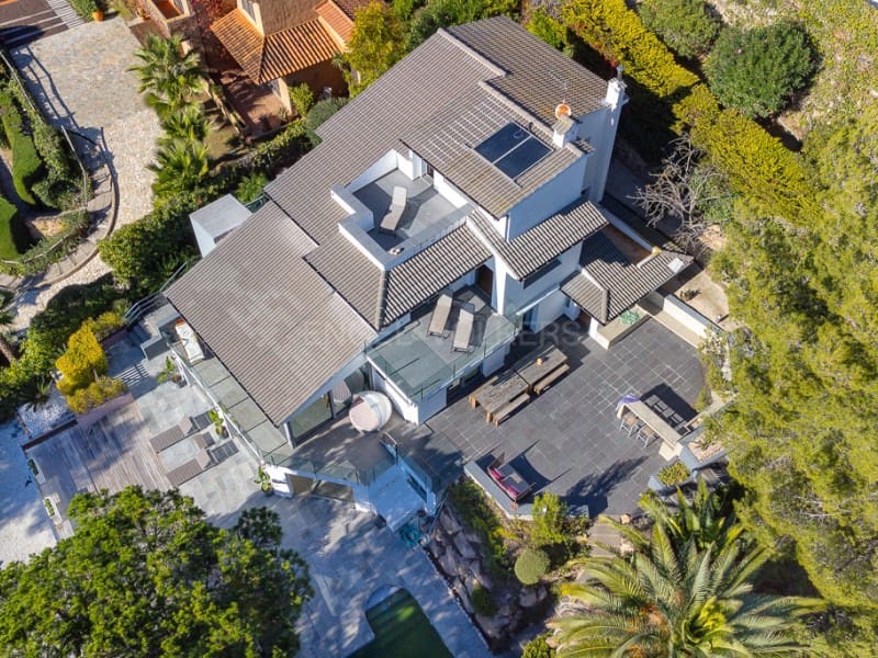 6 bedroom Villa for sale in Blanes with pool garage - € 1,695,000 (Ref: 8010441)