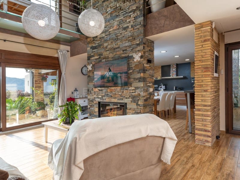 5 soverom Villa til salgs i Santa Cristina d'Aro med svømmebasseng garasje - € 980 000 (Ref: 8066339)