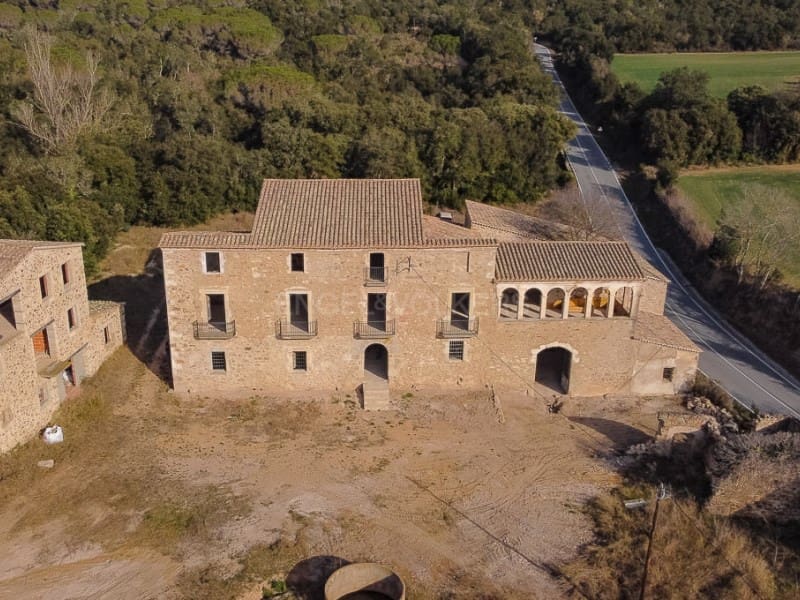 10 sypialnia Finka/Dom wiejski na sprzedaż w Santa Cristina d'Aro - 895 000 € (Ref: 8108791)