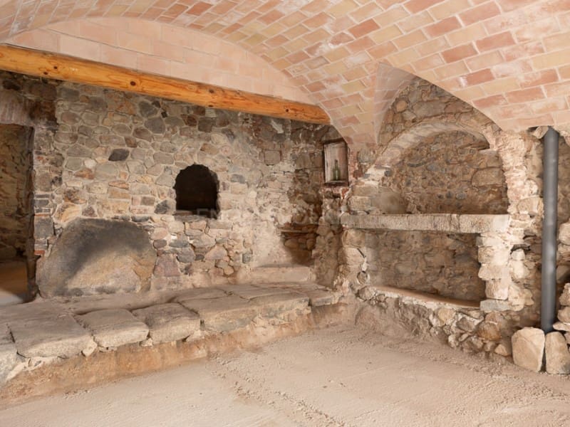 10 sypialnia Finka/Dom wiejski na sprzedaż w Santa Cristina d'Aro - 895 000 € (Ref: 8108791)