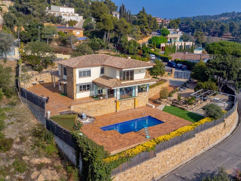 5 sovrum Villa till salu i Tossa de Mar med pool - 1 900 000 € (Ref: 8109925)