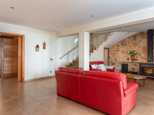 5 bedroom Villa for sale in Tossa de Mar with pool - € 1,900,000 (Ref: 8109925)