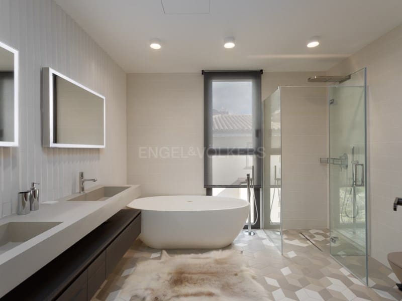 4 soverom Villa til salgs i Blanes med svømmebasseng garasje - € 3 995 000 (Ref: 8142715)