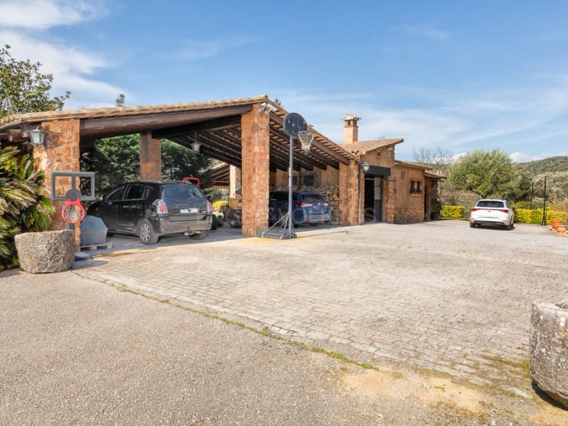 3 bedroom Villa for sale in Santa Cristina d'Aro with pool garage - € 1,300,000 (Ref: 8177576)