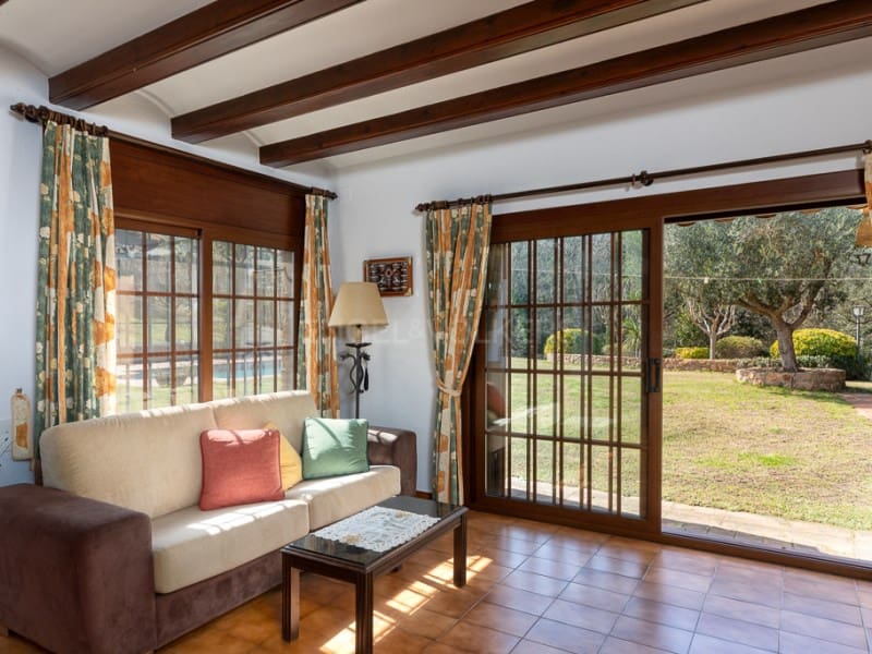 3 bedroom Villa for sale in Santa Cristina d'Aro with pool garage - € 1,300,000 (Ref: 8177576)